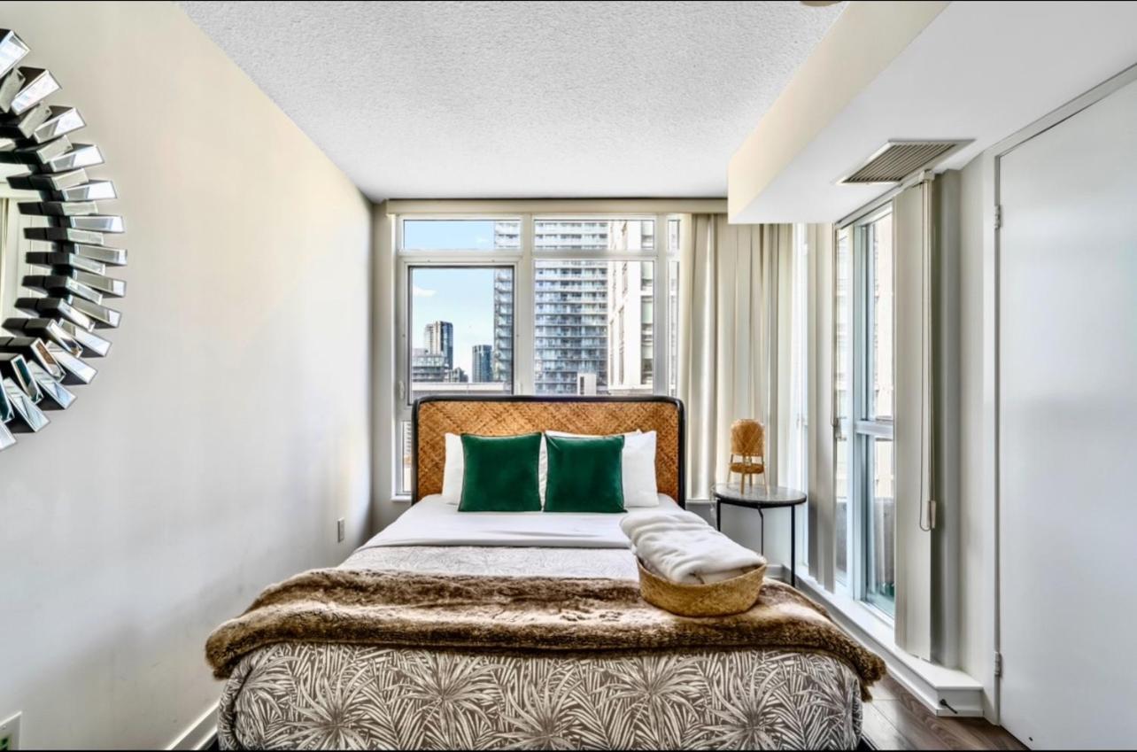 The Perfect Getaway Daire Toronto Dış mekan fotoğraf